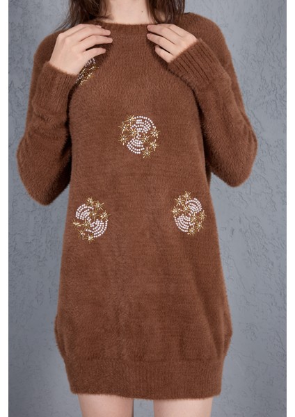 Kadın Kahve Sakal Iplik Boncuk Nakışlı Bisiklet Yaka Triko Kazak