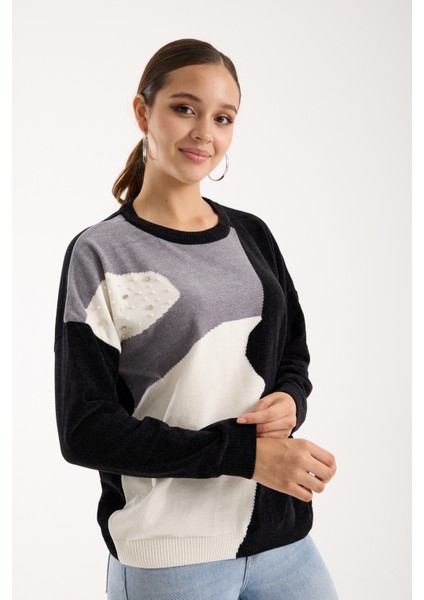 Kadın Siyah Şönil Kadife Renk Bloklu Taş Detaylı Bisiklet Yaka Triko Kazak indirimleri