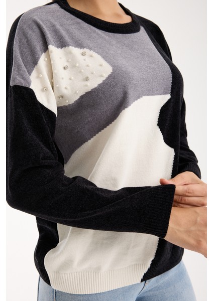 Kadın Siyah Şönil Kadife Renk Bloklu Taş Detaylı Bisiklet Yaka Triko Kazak
