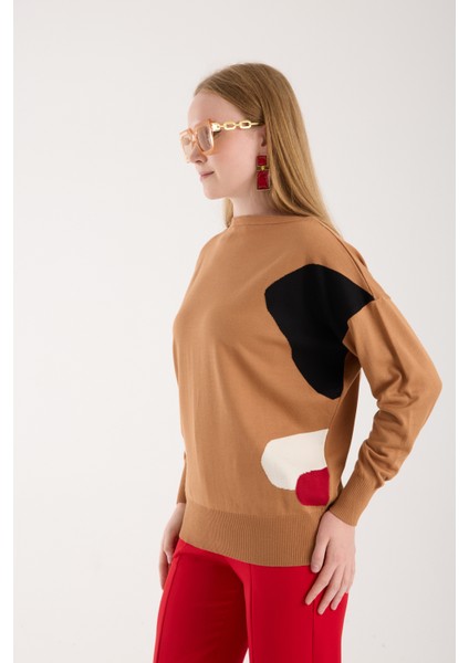 Kadın Bej Viskon Kumaş Renk Bloklu Kayık Yaka Triko Bluz fiyatları