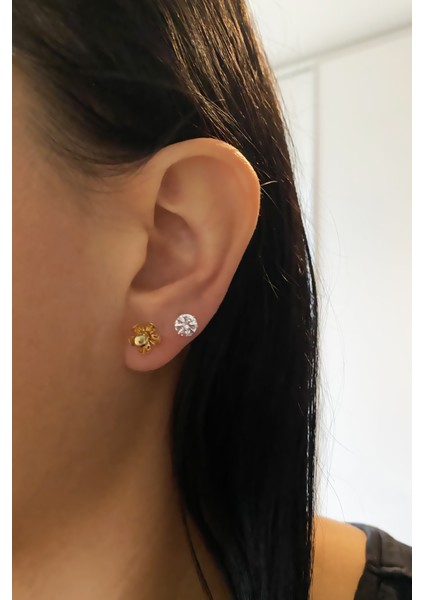 Çiçek Figürlü Dörtlü Küpe