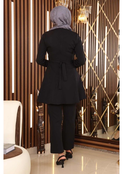 Taş Detaylı Kemerli Takım Siyah MSW19122 indirimleri