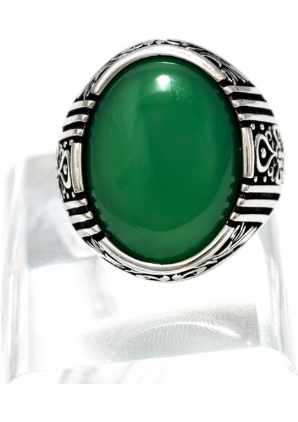 Yeşil Akik Taşlı 925 Ayar Gümüş Erkek Yüzük – Asil ve Dikkat Çekici Tasarım