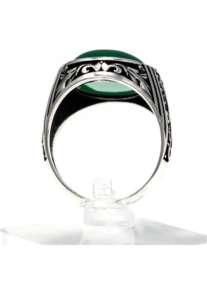 Yeşil Akik Taşlı 925 Ayar Gümüş Erkek Yüzük – Asil ve Dikkat Çekici Tasarım