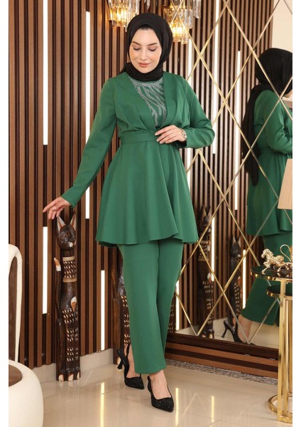 Taş Detaylı Kemerli Takım Zümrüt MSW19122 fırsatları