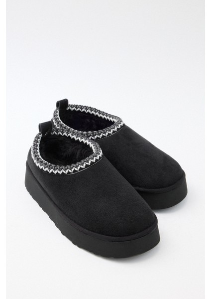 Bot 2525 - İçi Kürklü İşleme Detaylı Siyah Süet Kadın Bot fırsatları