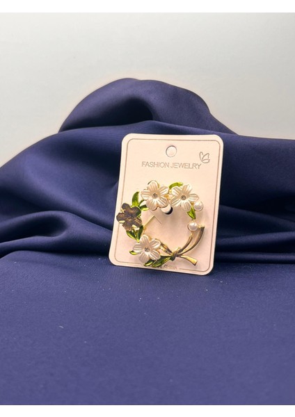 Beyaz Çiçekler Halka Model Broşyaka Iğnesi