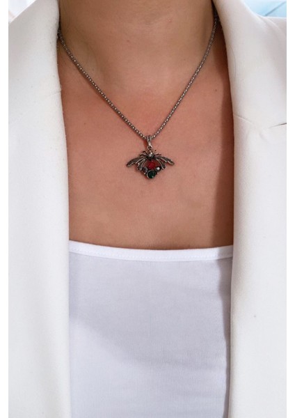 Kelebek Figür Gümüş Renk Kolye