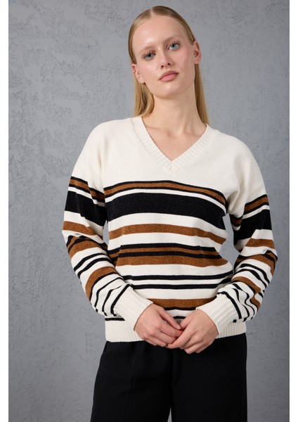 Kadın Beyaz Çizgili V Yaka Şönil Kadife Triko Kazak