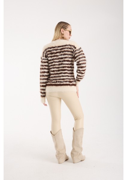 Kadın Ekru-Kahve Sakal Iplik Çizgili Bisiklet Yaka Triko Kazak