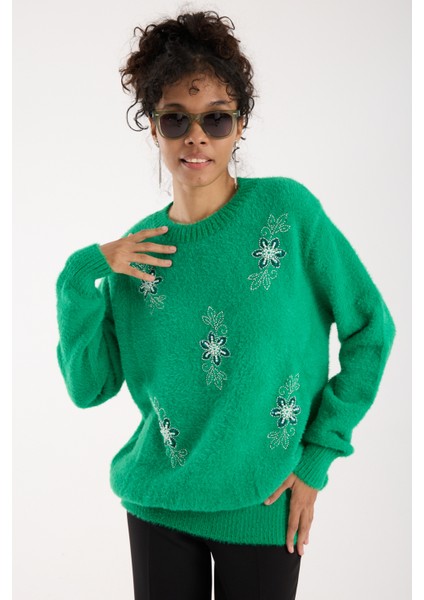 Kadın Yeşil Sakal Iplik Boncuk Nakışlı Bisiklet Yaka Triko Kazak