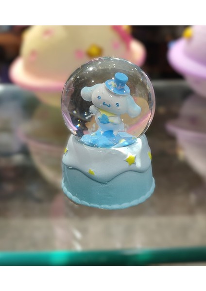 Cinnemorol Figürlü Küçük Boy Işıklı Kar Küresi (7 Cm) AD122587