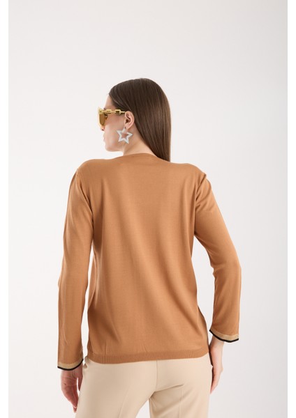 Kadın Bej Viskon Kumaş Taş Detaylı Kontrast Sim Biyeli V Yaka Triko Bluz