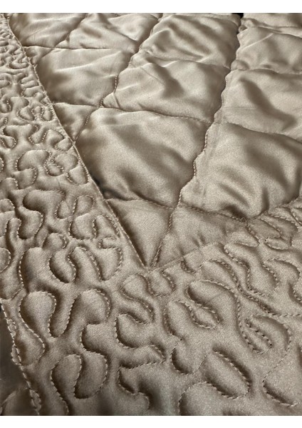 Saten Kapitone Elyaf Dolgulu Seccade (85 x 135 Cm.) indirimleri