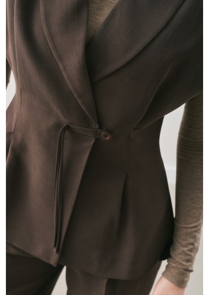 Dökümlü Tencel Kemerli Yelek Acı Kahve