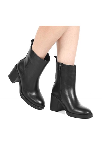 Kadın Siyah Kalın Topuklu Deri Bot