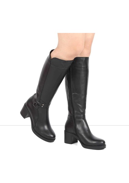 Kadın Siyah Fermuarlı Topuklu Deri Çizme