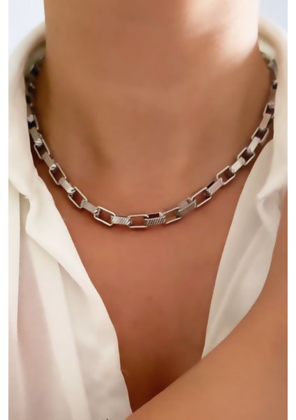 Gümüş Renk Geometrik Kolye