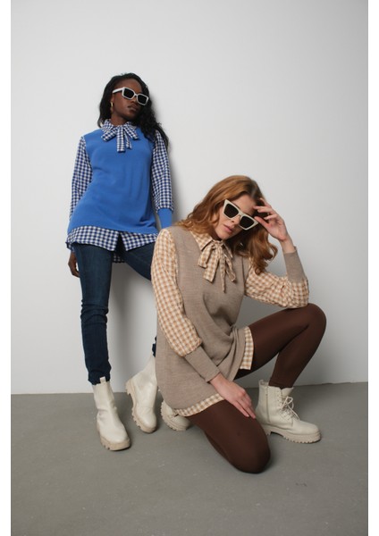 Kadın Bej Fitilli Triko Süveter ve Kareli Gömlek Ikili Kombin