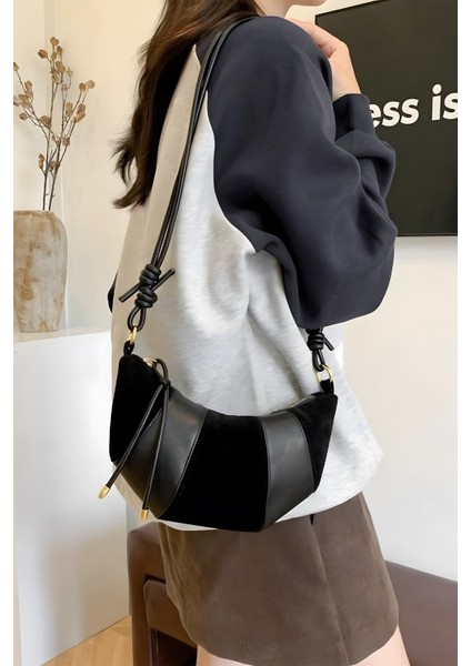 Siyah Kruvasan Omuz Çantası fiyatları