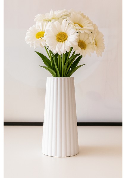 Modern Beyaz Seramik Vazo – El Yapımı Çizgili Beton Vazo – Minimalist Ev & Banyo Dekoru (17.8×7.7 cm)