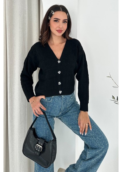 Kadın V Yaka Düğmeli Triko Hırka – Textured Grace fırsatları