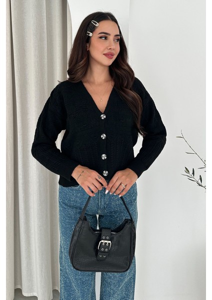 Kadın V Yaka Düğmeli Triko Hırka – Textured Grace indirimleri