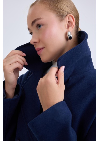 Düğmeli Büyük Cepli Kısa Kaşe Kaban fiyatları