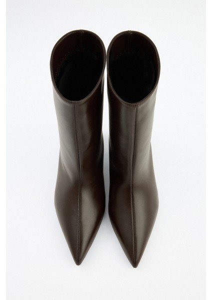 Bot 2515 - Sivri Burun Dikiş Detaylı Acı Kahve Kadın Bot