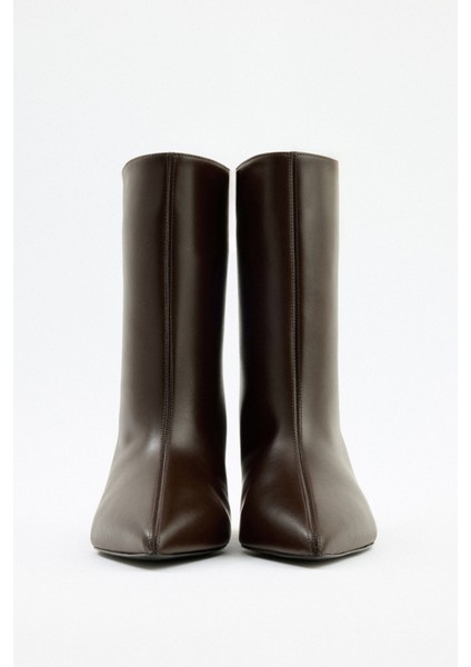 Bot 2515 - Sivri Burun Dikiş Detaylı Acı Kahve Kadın Bot