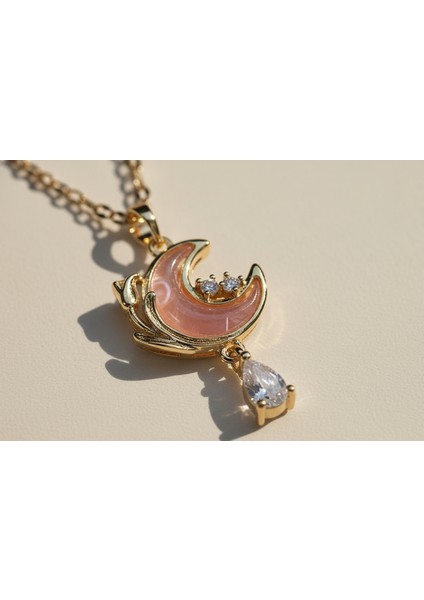 Gold Sallantılı Ay Yıldız Figürlü Pembe Taşlı Çelik Kadın Kolye fırsatları