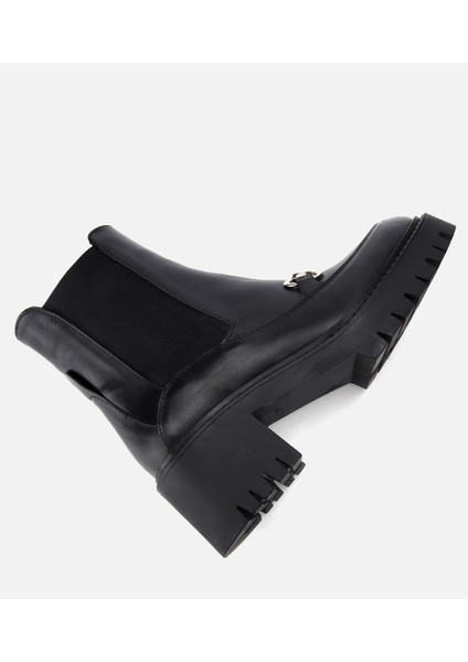 01BOH313190A100 KADIN Deri Siyah Tokalı Lastik Detaylı Kalın Tabanlı Topuklu Bot