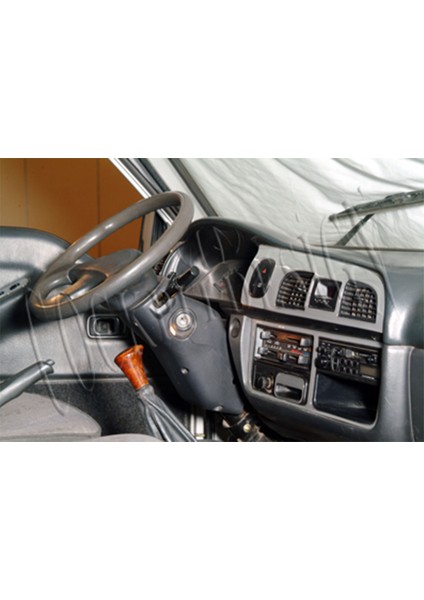 Hyundai H 100 Konsol-Torpido Kaplama 2004 10 Parça Alüminyum