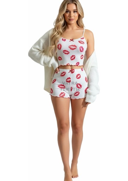 Kadın Askılı Şortlu Pijama Takımı – Yumuşak Rahat ve Şık Tasarım