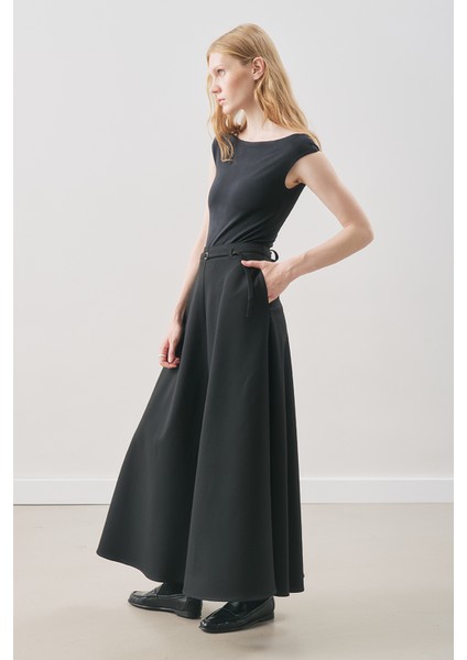 Kemer Detaylı Kloş Etek Siyah fırsatları