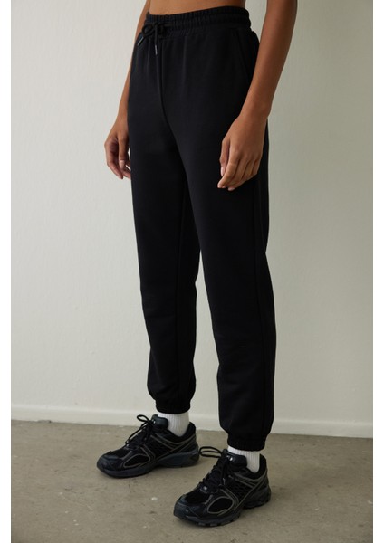 Siyah Yüksek Bel Bağcıklı Jogger Eşofman Altı