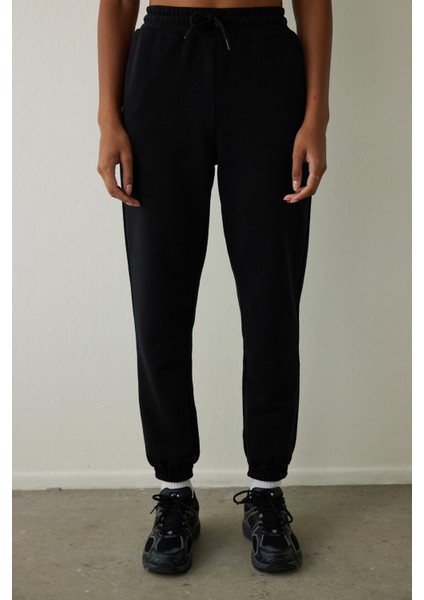 Siyah Yüksek Bel Bağcıklı Jogger Eşofman Altı