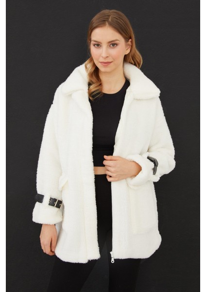 Kolları Tokalı Çift Cepli Pelüş Mont