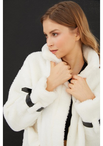 Kolları Tokalı Çift Cepli Pelüş Mont fırsatları