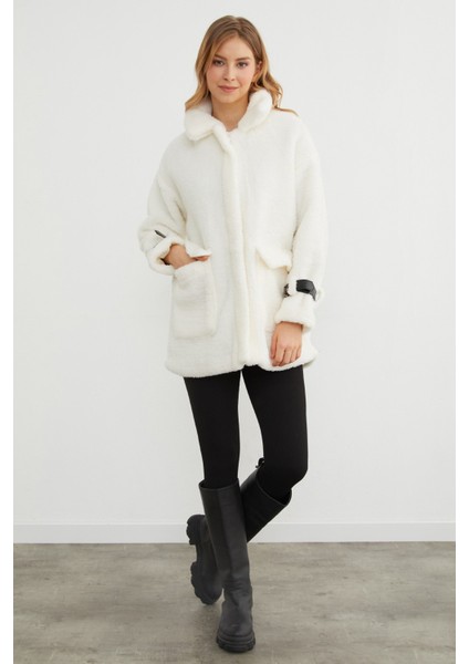 Kolları Tokalı Çift Cepli Pelüş Mont indirimleri