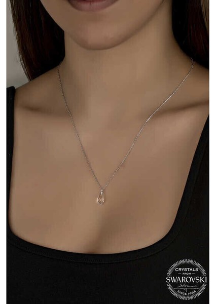 Ucarticaret Swarovski Crystal Taşlı Drop Kesim Gümüş Kadın Kolye