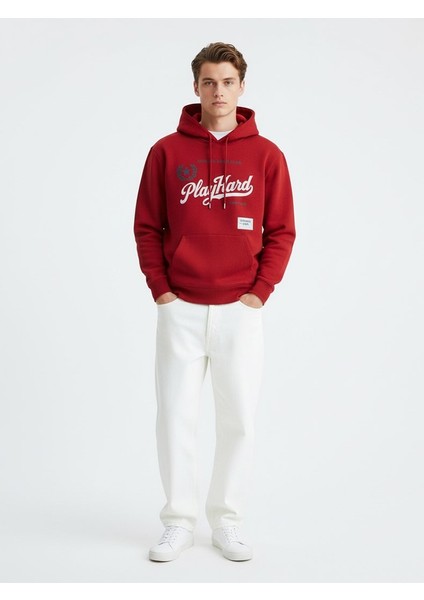 Uzun Kollu Kapüşonlu Slogan Baskılı Kırmızı Sweatshırt
