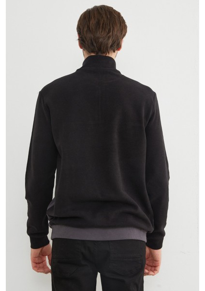 Renk Bloklu Yarım Fermuarlı Dik Yaka Kazak