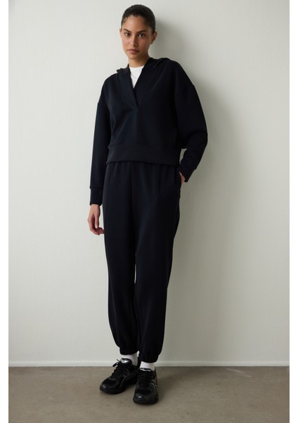 Siyah Kapüşonlu Modal Crop Sweatshirt