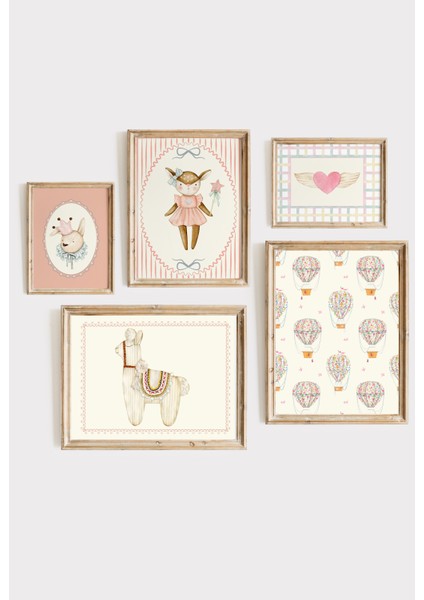 Pembe ve Bej Tonlarında Kız Bebek Odası Duvar Sanatı – Hayvan ve Kalp Poster Seti