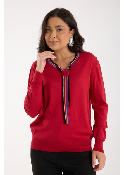 Kadın Kırmızı Elit Viskon Kumaş Kontrast Şeritli Bisiklet Yaka Triko Bluz fiyatları