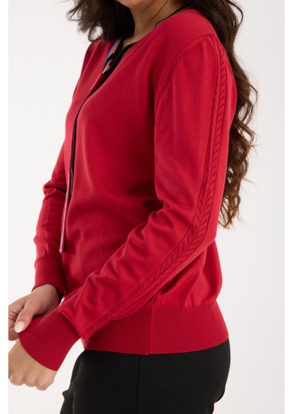 Kadın Kırmızı Elit Viskon Kumaş Kontrast Şeritli Bisiklet Yaka Triko Bluz fırsatları