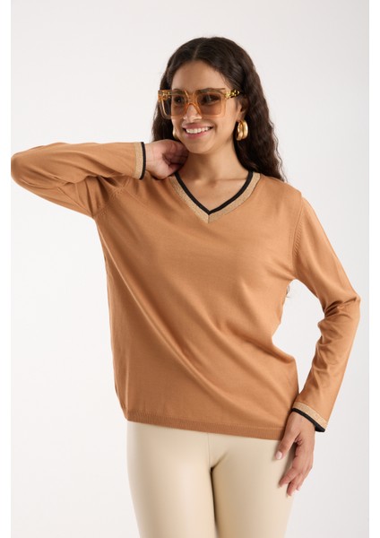 Kadın Bej Elit Viskon Kumaş Kontrast Sim Biyeli V Yaka Triko Bluz fiyatları