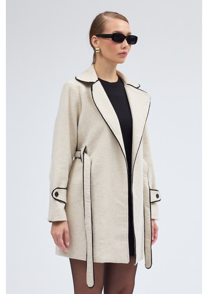 Kaşe Kadın Şık Yaka Kaban ve Kemer