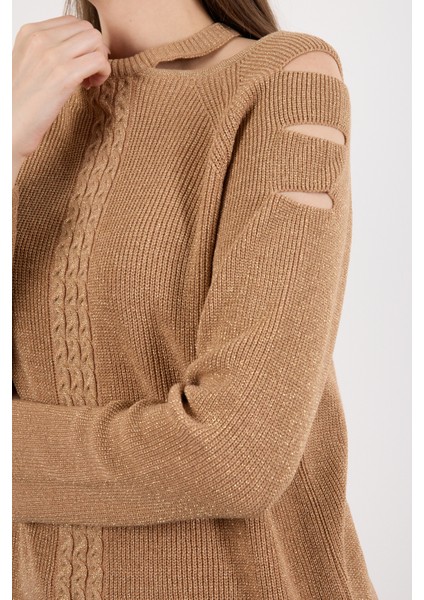 Kadın Bej Omuzları Kesik Detaylı Reglan Kollu Simli Triko Kazak indirimleri